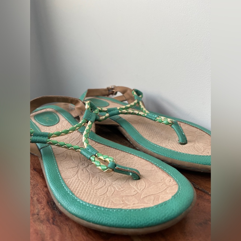 B.O.C Born Green , gold and green braided Sandals, faux leather size 9 - Picture 4 of 9